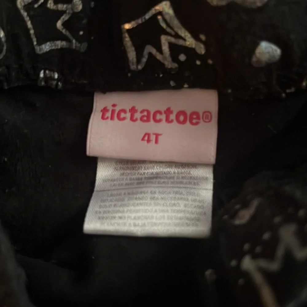 Shorts - Picture 2 of 3